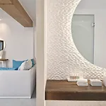 Nikki & Santorini فندق