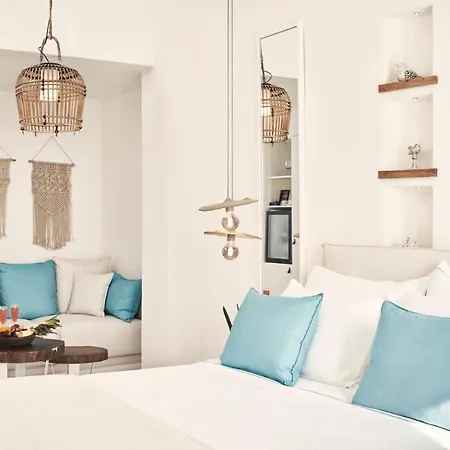 Nikki & Santorini 5*