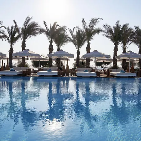 Nikki & Santorini Kamari (Santorini)