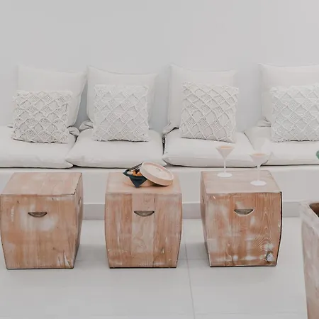 Nikki & Santorini 5*