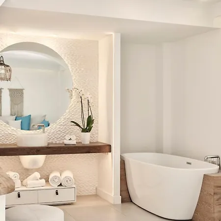 Nikki & Santorini 5*