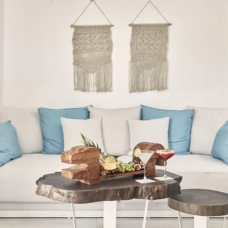 Nikki & Santorini 5* Kamári