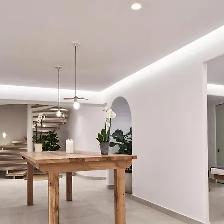 Nikki & Santorini Hotel