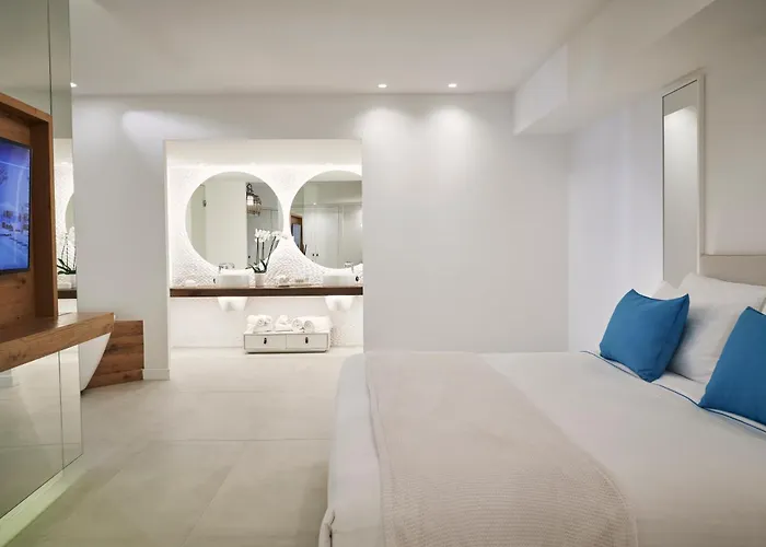 Nikki & Santorini Hotell 5*