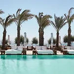 Nikki & Santorini 5*
