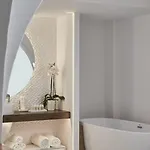 Nikki & Santorini